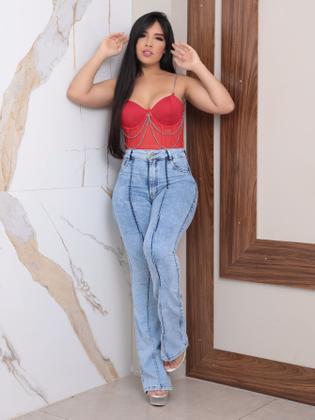 Imagem de Faraya Jeans Calça Flare Clara Marmorizada com Nervura/costura na perna Cintura alta com lycra modela bumbum