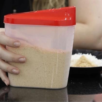 Farinheiro Açucareiro 1L Multiuso Plástico Cozinha Design Versátil Resistente - Uninjet Imagem de Farinheiro Açucareiro 1L Multiuso Plástico Cozinha Design Versátil Resistente