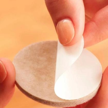 Imagem de Feltro Autoadesivo Protetor Móveis Pé Chão Piso Redondo Pequeno Cartela 32 Pçs Cartela