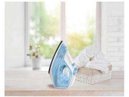 Imagem de Ferro de Passar a Vapor e a Seco Electrolux