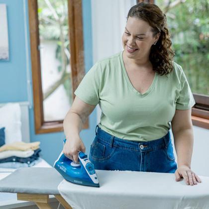 Imagem de Ferro de Passar Roupa a Vapor Black + Decker Antiaderente 1200W 220V Azul