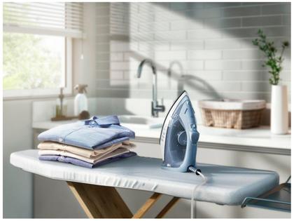 Imagem de Ferro de Passar Roupa a Vapor e a Seco Electrolux