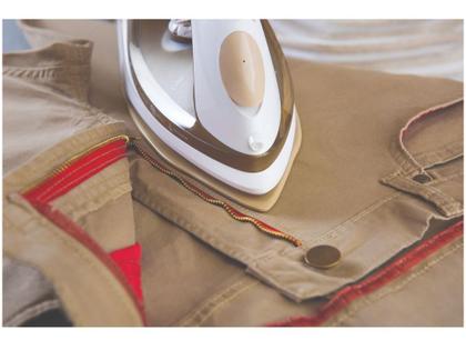 Imagem de Ferro de Passar Roupa a Vapor Oster GCSTBS5907