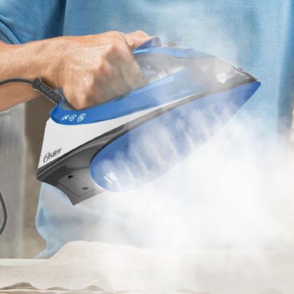 Imagem de Ferro Passar Roupa Oster Vapor Elétrico Cerâmica Turbo Cor: Azul Preto