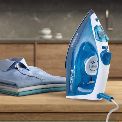 Imagem de Ferro Passar Vapor Black Decker FX2150 Roupas Antiaderente Autolimpante Doméstico Praticidade Eficiência 220V