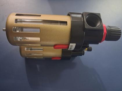 Imagem de Filtro com regulador de  pressão 1 x 2  BFC4000