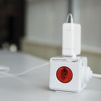 Imagem de Filtro de Linha PowerCube, 5 Tomadas 10A, Cabo 1,5 metros, Bivolt, Branco/Vermelho, PWC-X5, ELG