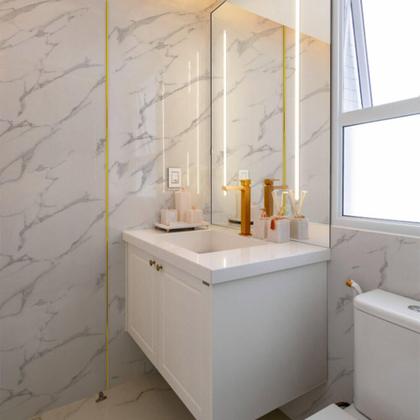 Imagem de Fita Metalizada Auto Colante PVC 6,5mm p Decoração de Móveis e Paredes Dourado 5M