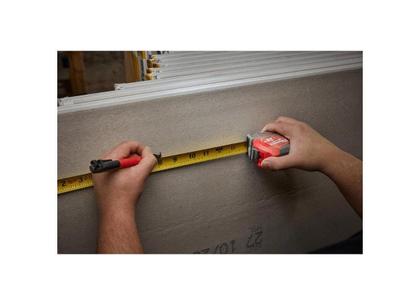 Imagem de Fita métrica Milwaukee Autolock 5m/16 pés com freio de bloqueio automático