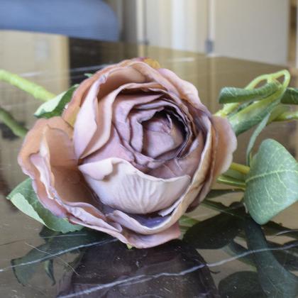 Imagem de Flor Artificial Haste de Rosa Outonada Artificial  Formosinha