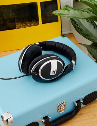 Fone de ouvido Sennheiser HD 599 SE Around Ear Open Back - Preto