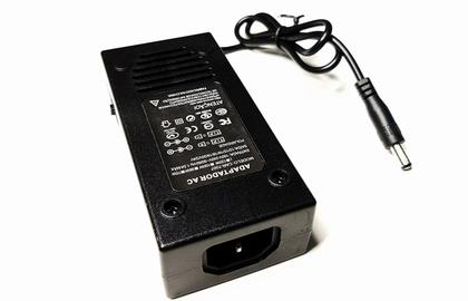 Imagem de Fonte Universal Para Notebook 8 Conectores + Seletor de Volt