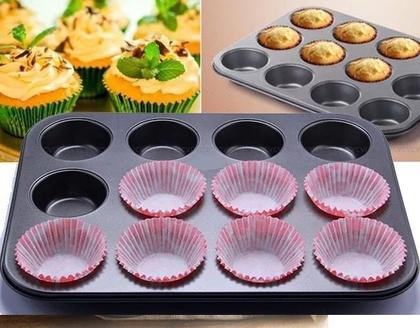 Imagem de Forma Assadeira de Metal para Cupcakes com 12 Cavidades 35x26,5 cm