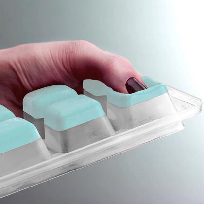 Imagem de Forma de gelo com fundo de silicone