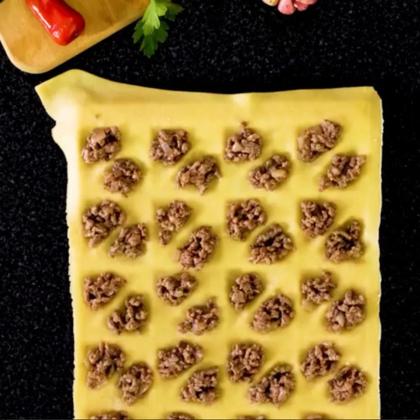 Imagem de Forma P/ Moldar Macarrão Capelletti Meia Lua Massa Recheada