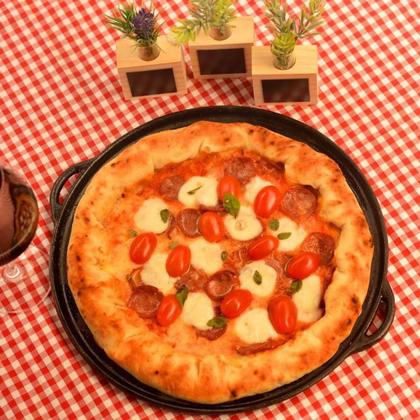 Imagem de Forma para Pizza de Ferro Fundido Chapa Lisa 30cm Preta Panela Mineira