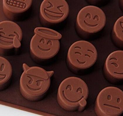 Imagem de Forminha De Silicone Para Balinhas De Gelatina Emoji