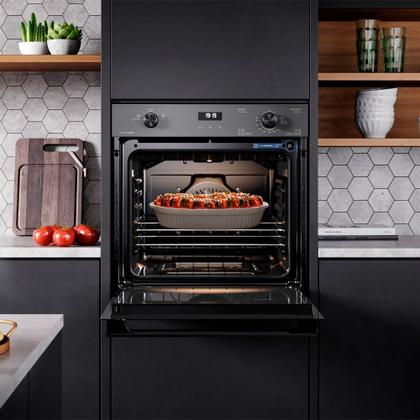 Imagem de Forno a Gás de Embutir Electrolux Efficient com 80 Litros de Capacidade, Grill e Painel Full Touch Cinza - OE8GF