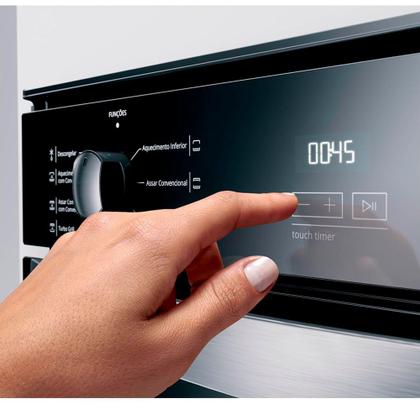 Imagem de Forno de Embutir Elétrico Brastemp 84 Litros Inox Espelhado com Convecção e Timer Touch - BOC84AR