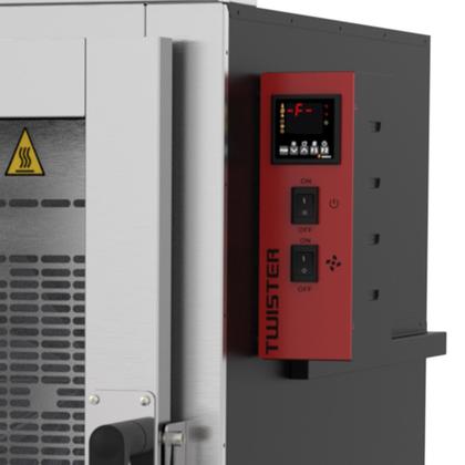 Imagem de Forno Industrial Turbo Elétrico Venâncio Twister 8 Esteiras Exterior e Interior em Aço Carbono com Cavalete Trifásico 380V FVT8E
