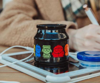 Imagem de Frasco de armazenamento de vidro Silver Buffalo South Park Characters 150mL