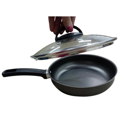 Imagem de Frigideira Antiaderente 20 CM Aluminio Profissional com Tampa de Vidro vermelho e Preto