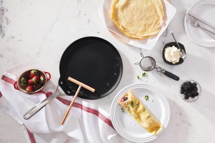 Imagem de Frigideira para Crepes Le Creuset PRO 28 cm Antiaderente com Rateau
