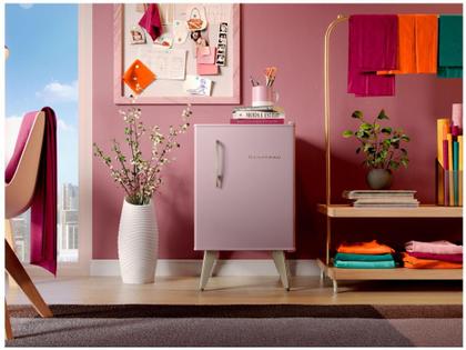 Imagem de Frigobar Brastemp 76L Rosa Retrô BRA08HG