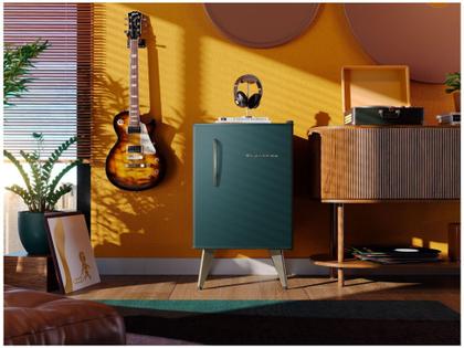 Imagem de Frigobar Brastemp 76L Verde Retrô BRA08HN