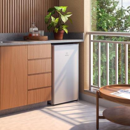 Imagem de Frigobar Electrolux 90L Efficient com Controle de Temperatura Branco EM90 - 110V