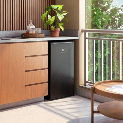 Imagem de Frigobar Electrolux EM90B 90L Efficient Cycle Defrost Com Controle de Temperatura