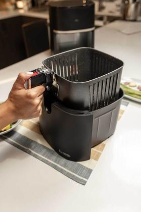 Imagem de Fritadeira Airfry S/ Óleo Wap Mega Digital 7.1 Litros 1700w 110V