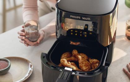 Imagem de Fritadeira Airfryer Conectada Série 5000 Philips Walita Preta 1400W RI9255/81 110v
