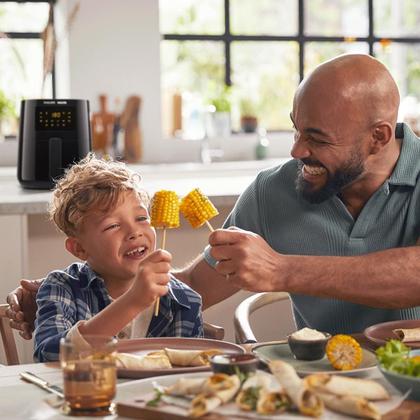 Imagem de Fritadeira Airfryer Digital Philips Walita 4,1l Ri9252 220v Cor Preto