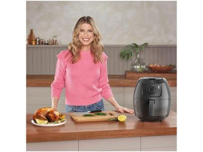 Fritadeira Elétrica sem Óleo/Air Fryer Electrolux - Family Efficient EAF50 Grafite 5L com Timer Imagem de Fritadeira Elétrica sem Óleo/Air Fryer Electrolux - Family Efficient EAF50 Grafite 5L com Timer