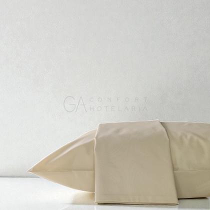 Imagem de Fronha Hotel Avulsa Sem Abas 180 Fios 50x70cm Bege  Madri  TEKA Profiline