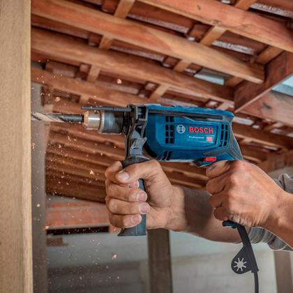 Imagem de Furadeira Impacto 1/2 Pol 750w 12B8 com 5 Brocas BOSCH