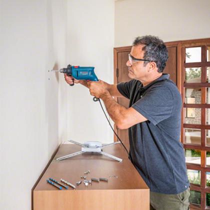 Imagem de Furadeira Industrial de Impacto 3/8 POL com Reversão 450W GSB 450 RE BOSCH