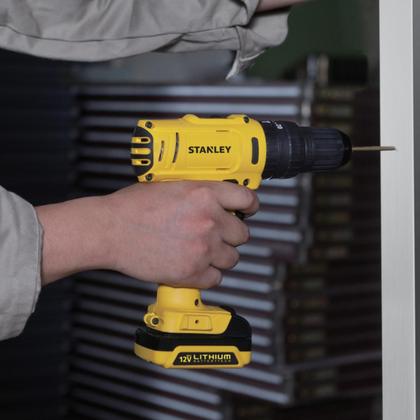 Imagem de Furadeira/Parafusadeira De Impacto 12V Stanley Sch121s2k-Br