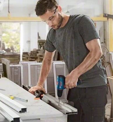 Imagem de Furadeira/Parafusadeira GSR120-LI - 2 Baterias BIVOLT/12V - CARREGADOR   Maleta - BOSCH