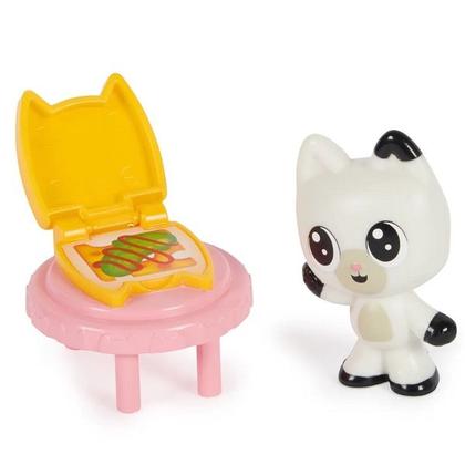 Imagem de Gabbys Dollhouse Boneca PANDY PAWS com Acessorio SUNNY 3648