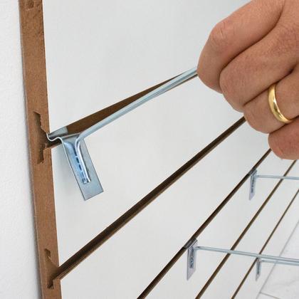 Imagem de Gancho Para Painel Canaletado 5cm Preto Kit 20 Unidades