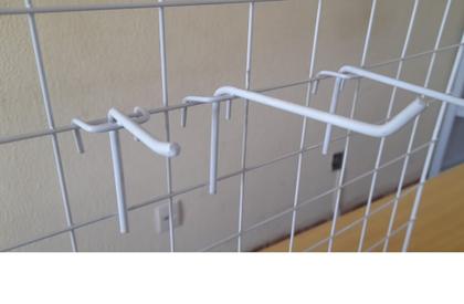Imagem de Ganchos Para Telas Aramadas 20cm Branco - 10 UNIDADES