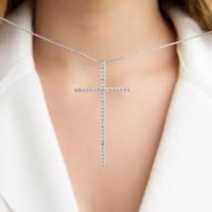 Imagem de Gargantilha crucifixo Prata 925 cravejado com micro zircônias ao redor colar cruz feminina