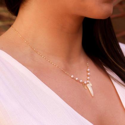 Imagem de Gargantilha Feminina em Ouro 18k Com Pérolas e Madrepérola