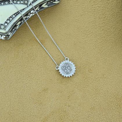 Imagem de GARGANTILHA PINGENTE 2 MENINAS COM BORDA CRAVEJADA - Prata Banhado a Ródio