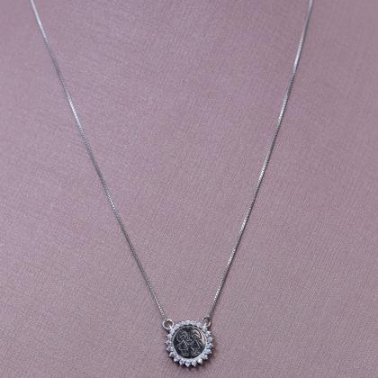 Imagem de GARGANTILHA PINGENTE 2 MENINAS COM BORDA CRAVEJADA - Prata Banhado a Ródio