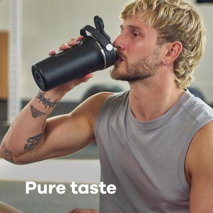 Imagem de Garrafa agitadora isolada Hydro Flask 700mL