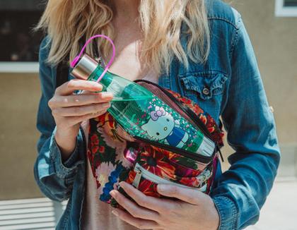 Imagem de Garrafa de Água Silver Buffalo Sanrio Hello Kitty 600mL