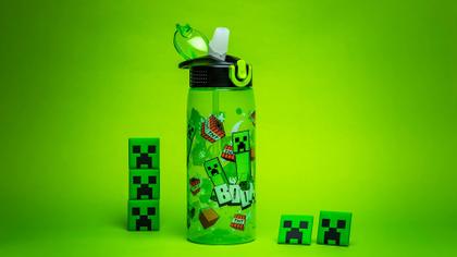 Imagem de Garrafa de água Zak Designs Minecraft 750 ml com canudo e alça